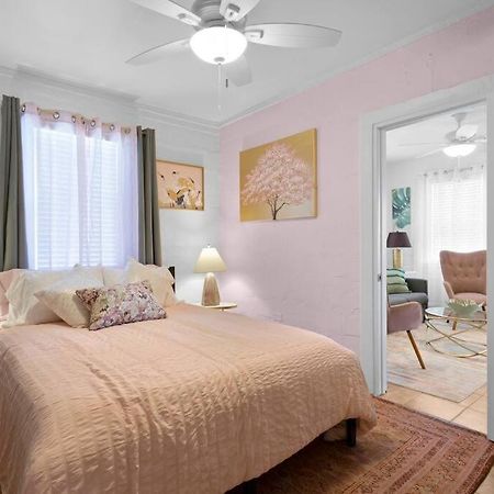 The Pink Oasis Waterfront 1 Bed Apt Leilighet Tampa Eksteriør bilde